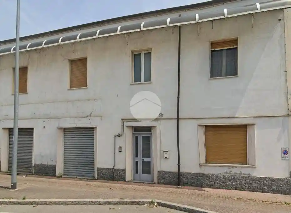 Palazzo - Edificio in vendita a Stradella