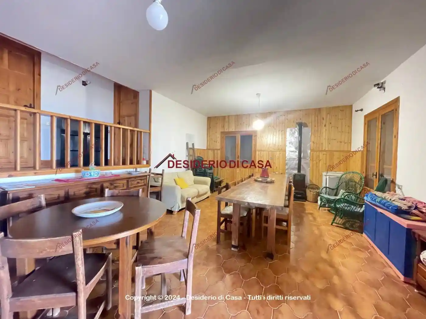 Villa in vendita a Campofelice di Roccella