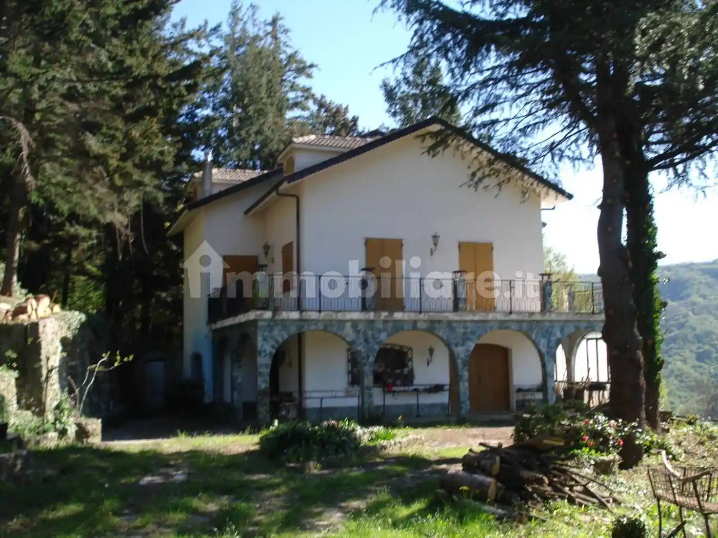 Villa in vendita a Serra Riccò