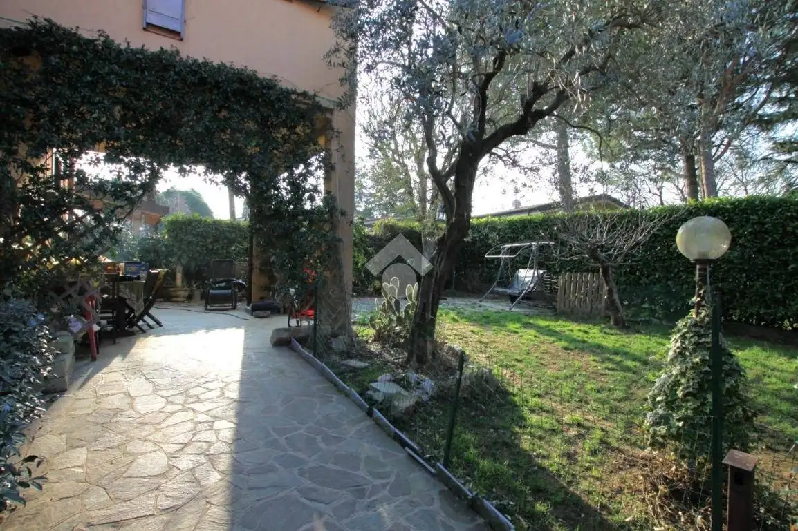 Casa indipendente in vendita a La Valletta Brianza