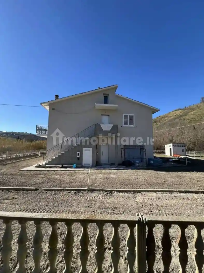 Villa unifamiliare Contrada Ruote Fino, Castilenti - foto 4