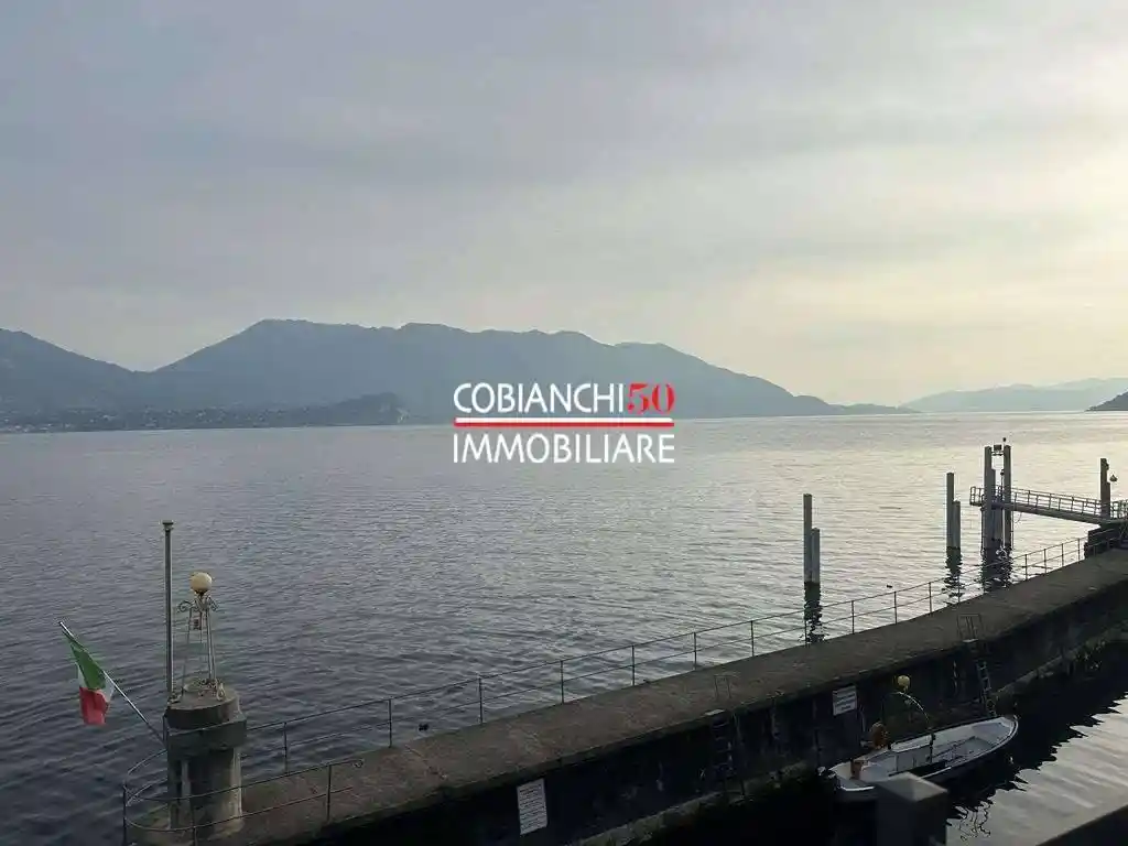 Palazzo - Edificio in vendita a Oggebbio