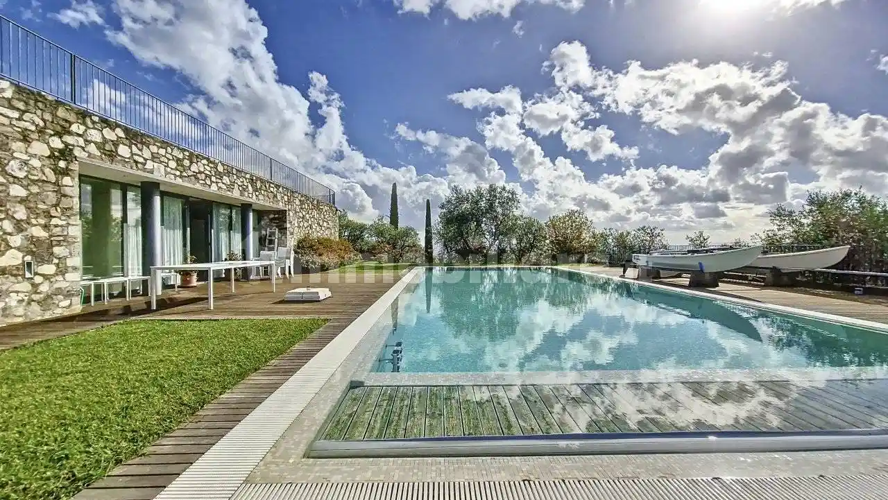 Rustico - Casale in vendita a Montecarlo