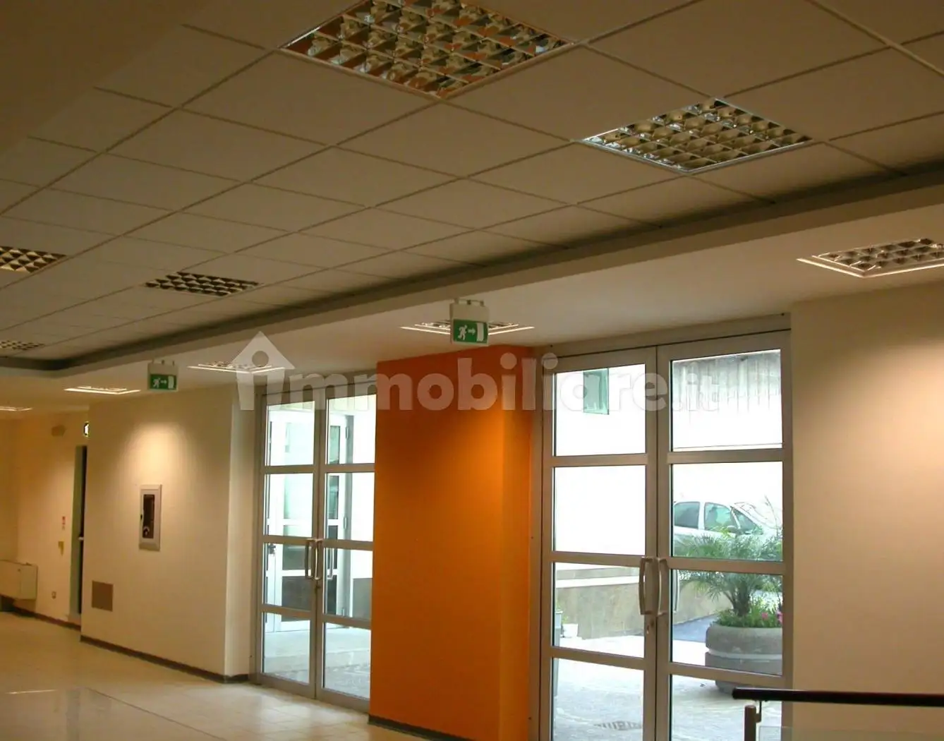 Palazzo - Edificio in affitto a Napoli