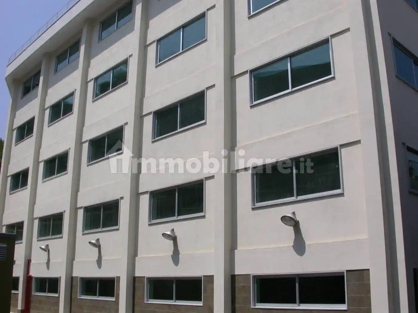 Palazzo - Edificio in Affitto - foto 2