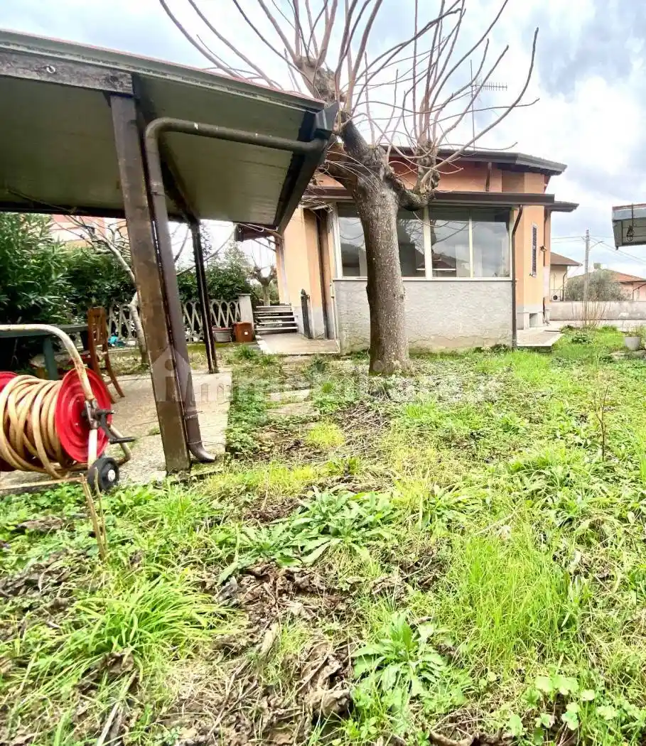 Villa in vendita a Castelnuovo Magra