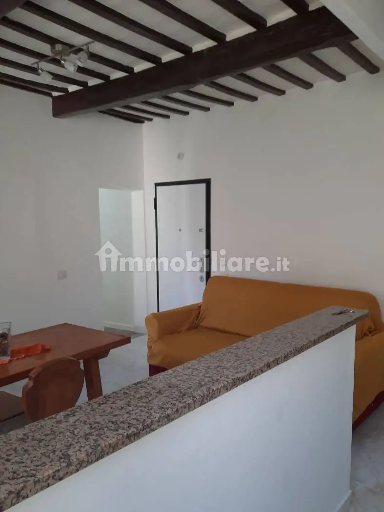 Palazzo - Edificio in affitto a Fabriano