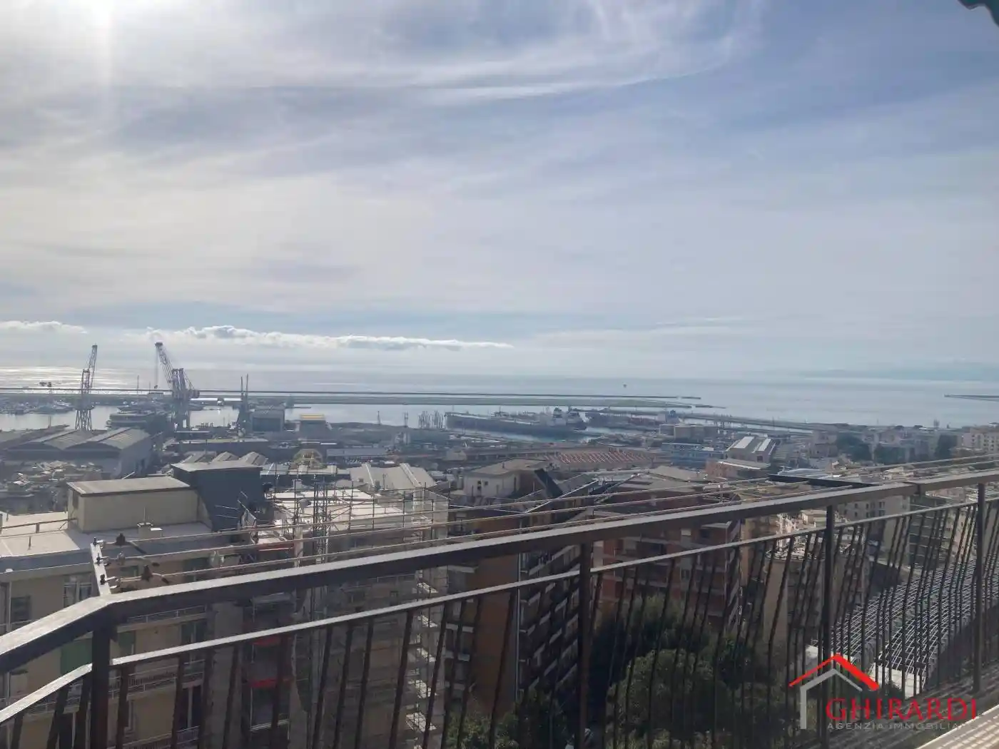 Appartamento in affitto a Genova