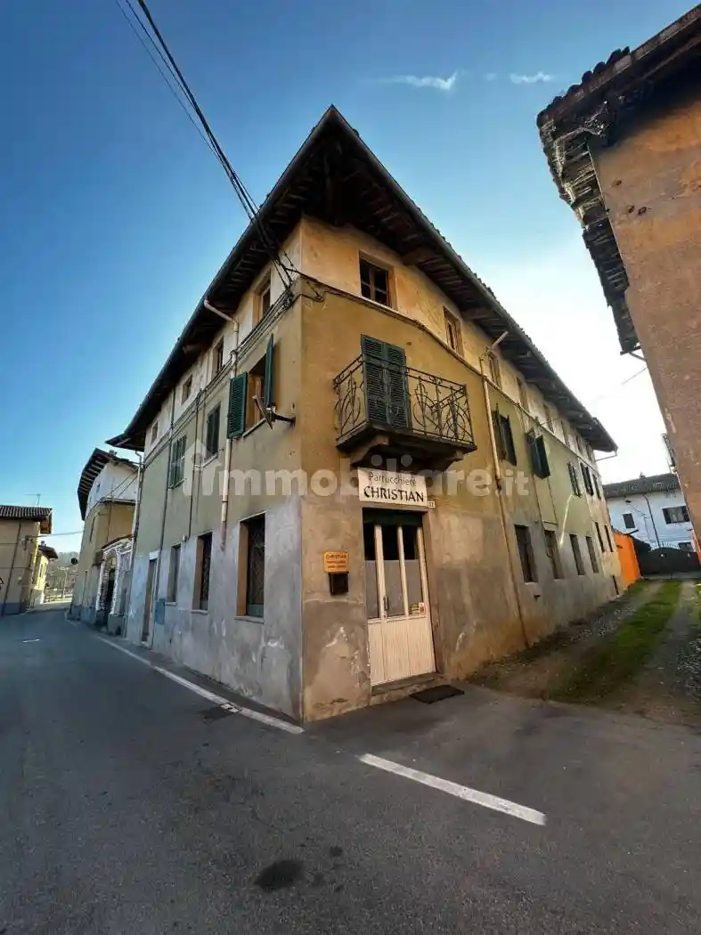 Casa indipendente in vendita a Cerrione
