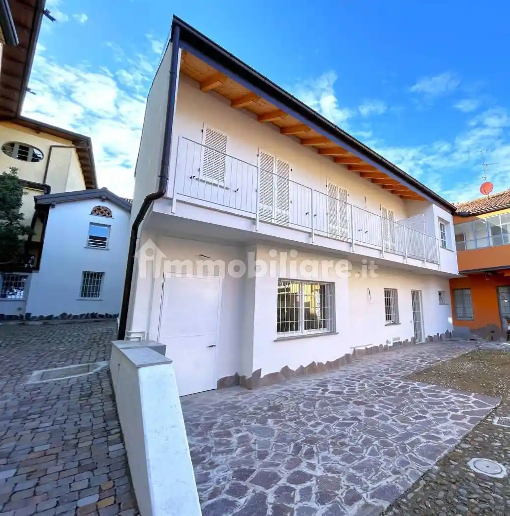 Casa indipendente in vendita a Vimercate