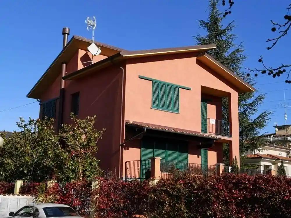 Villa in vendita a Massa e Cozzile