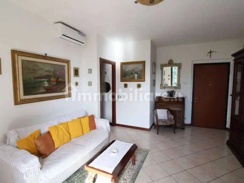 Appartamento in vendita a Gropparello