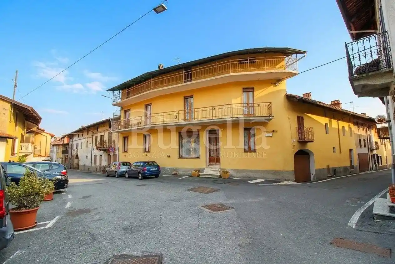 Casa indipendente in vendita a Zimone