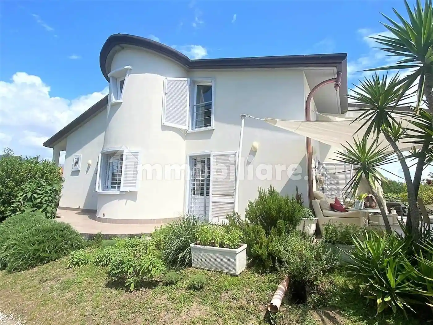 Villa in vendita a Carrara