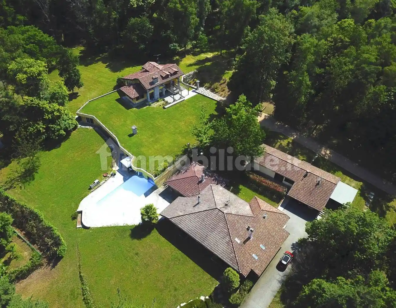 Villa in vendita a Agrate Conturbia