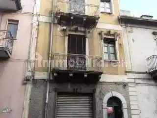 Casa indipendente in vendita a Adrano