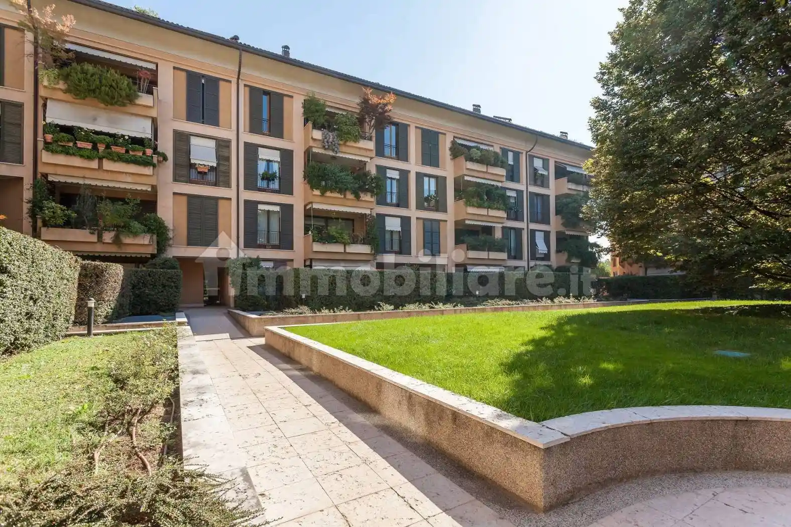 Appartamento in affitto a Monza