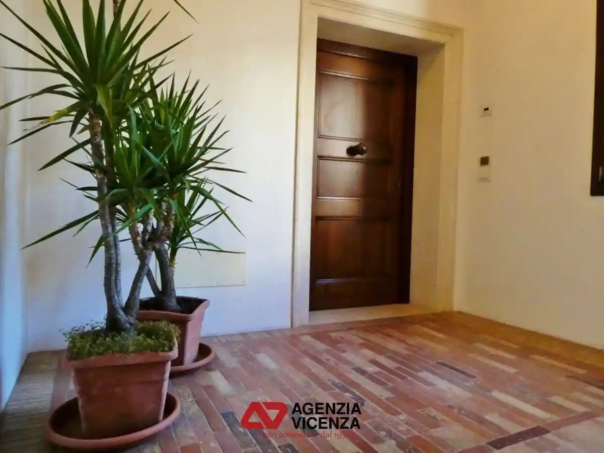 Palazzo - Edificio in vendita a Vicenza