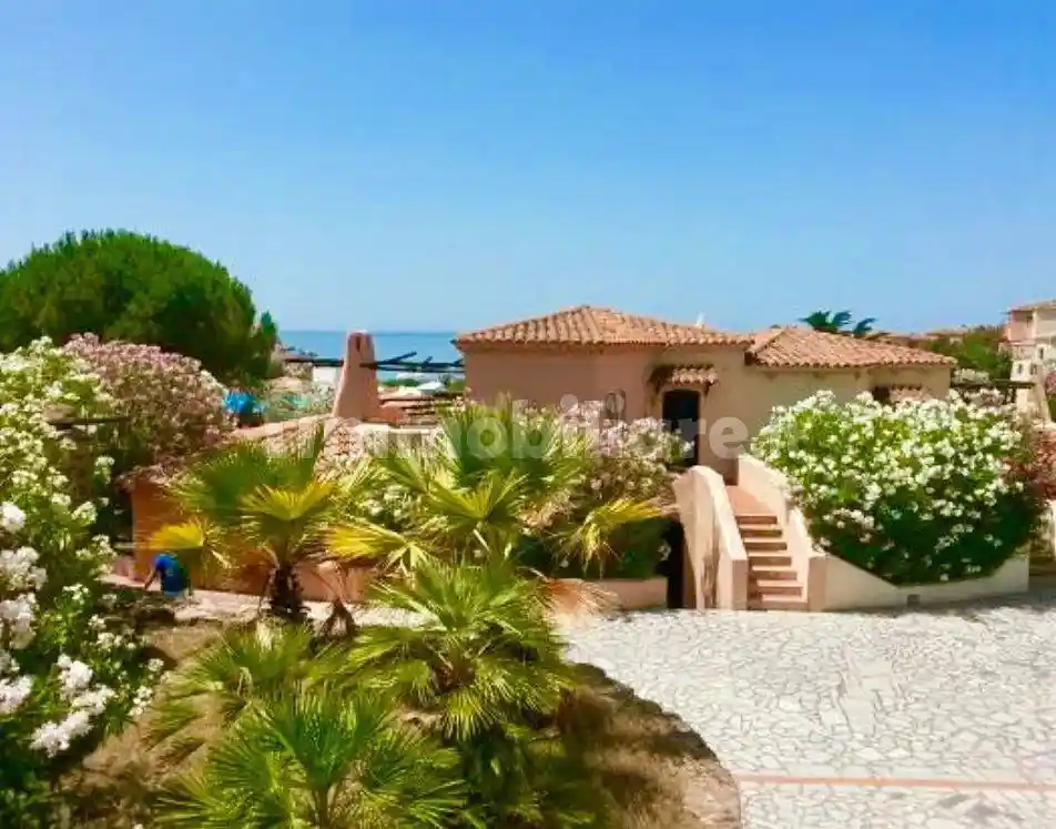 Appartamento in vendita a Trinità d'Agultu e Vignola