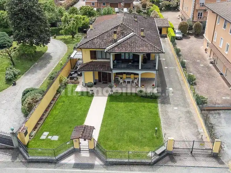 Villa in vendita a Chignolo Po