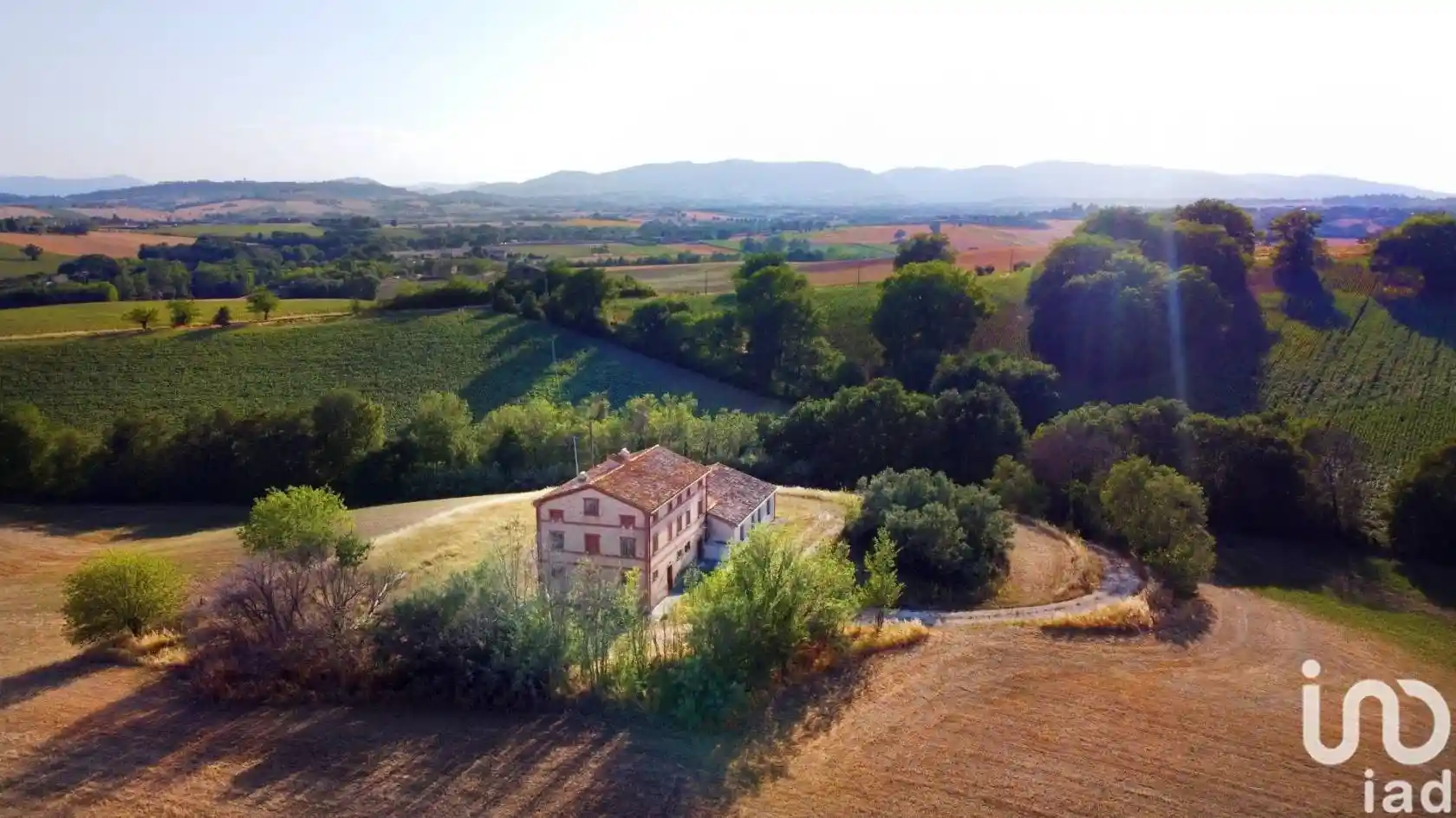 Rustico - Casale in vendita a Treia