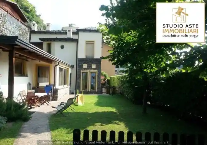 Villa in vendita a Sondrio