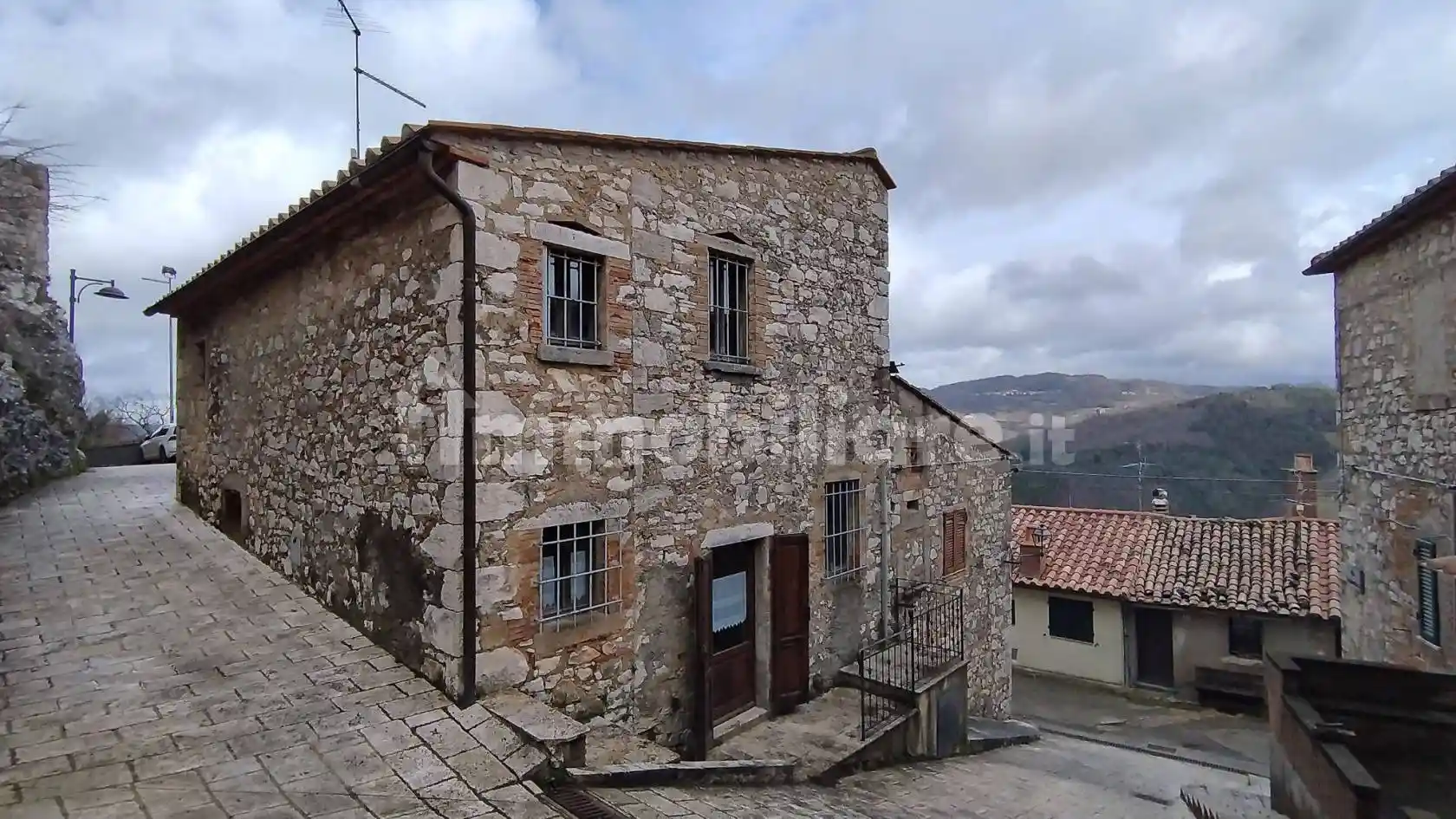 Casa indipendente in vendita a Semproniano