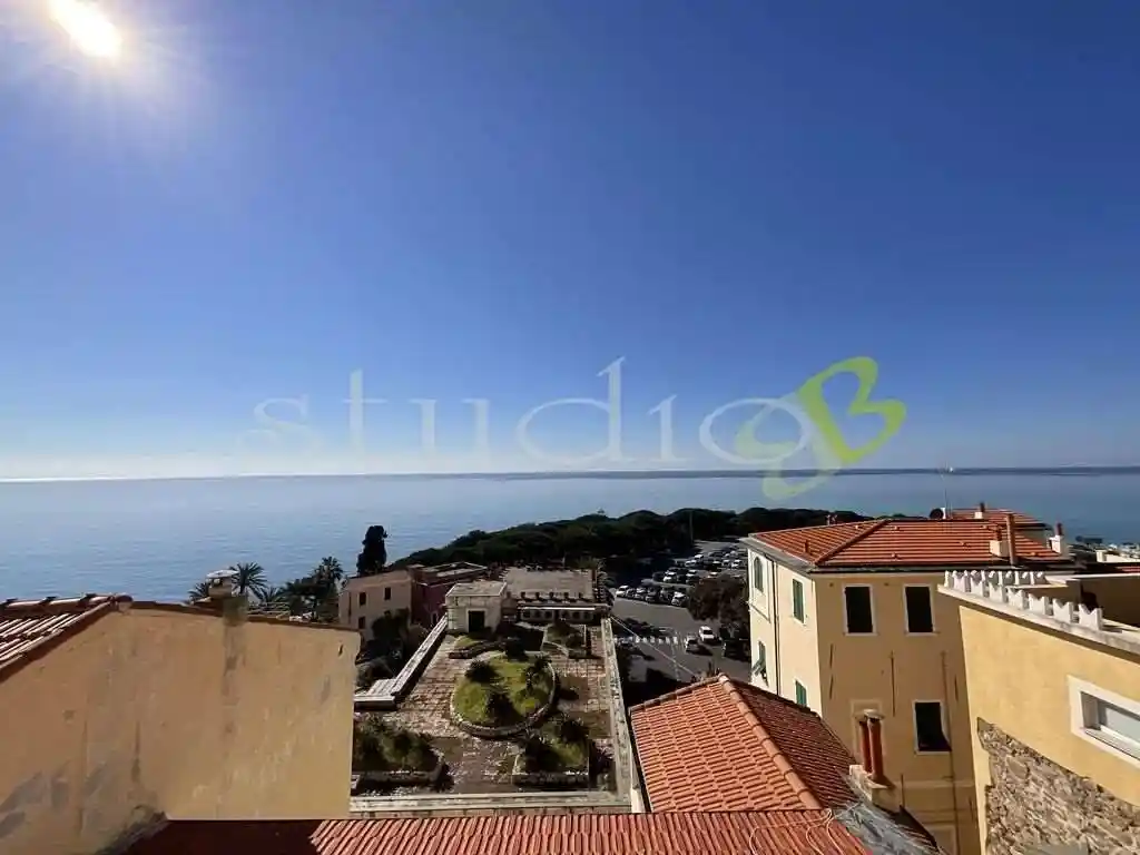 Appartamento in vendita a Bordighera