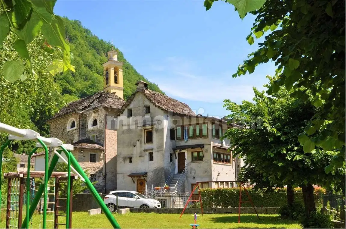 Casa indipendente in vendita a Bannio Anzino
