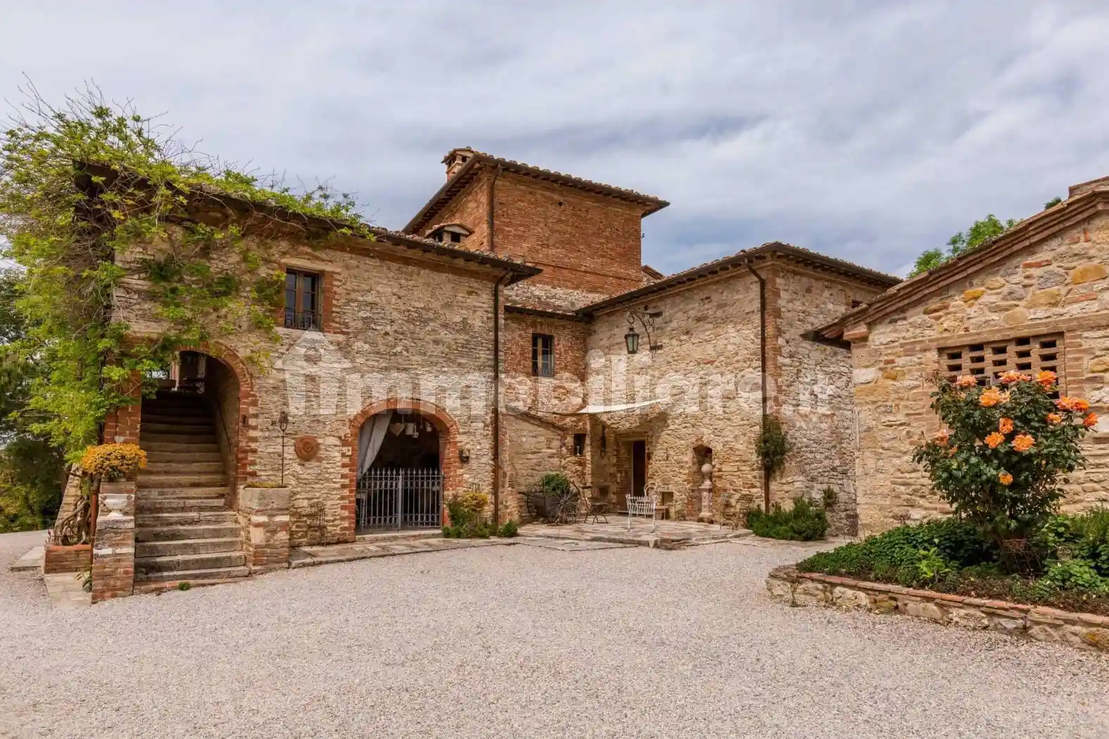 Villa in vendita a Asciano