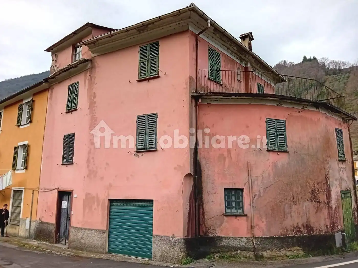 Rustico - Casale in vendita a Mezzanego