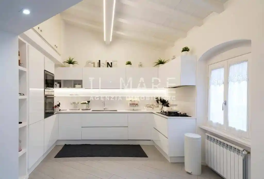 Appartamento in vendita a Massa