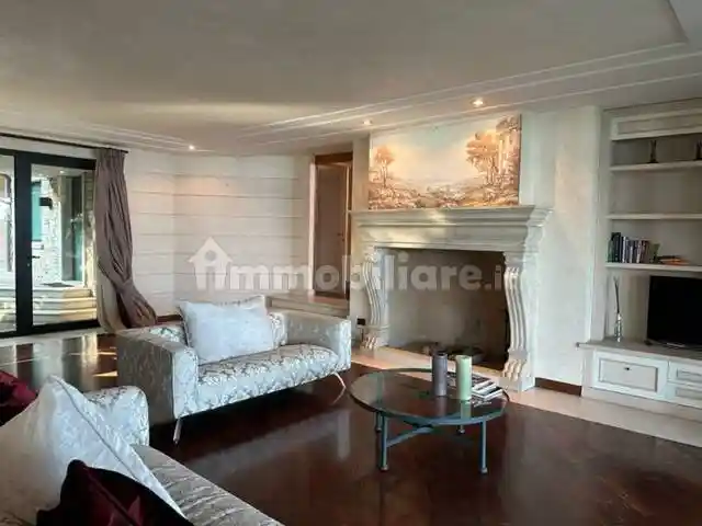 Villa in vendita a Padenghe sul Garda