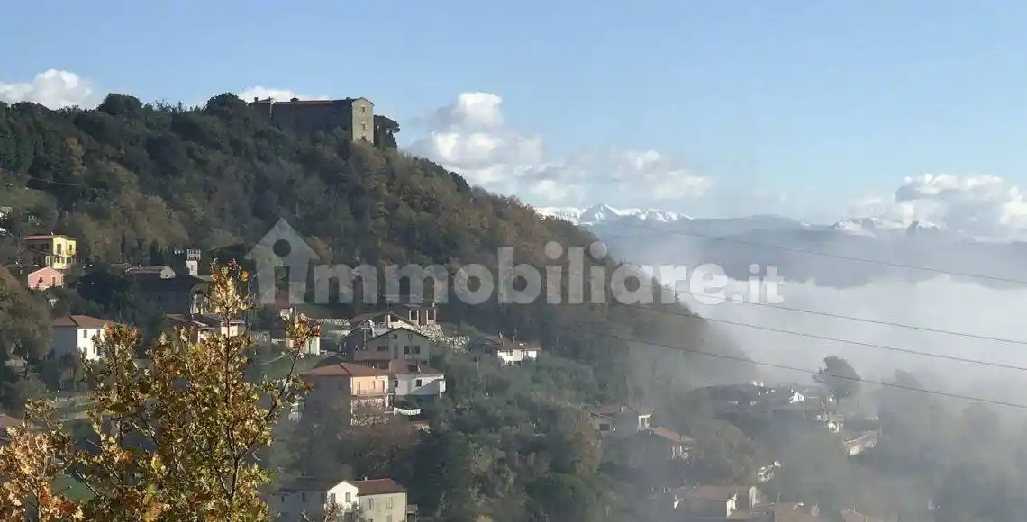 Casa indipendente in vendita a Podenzana