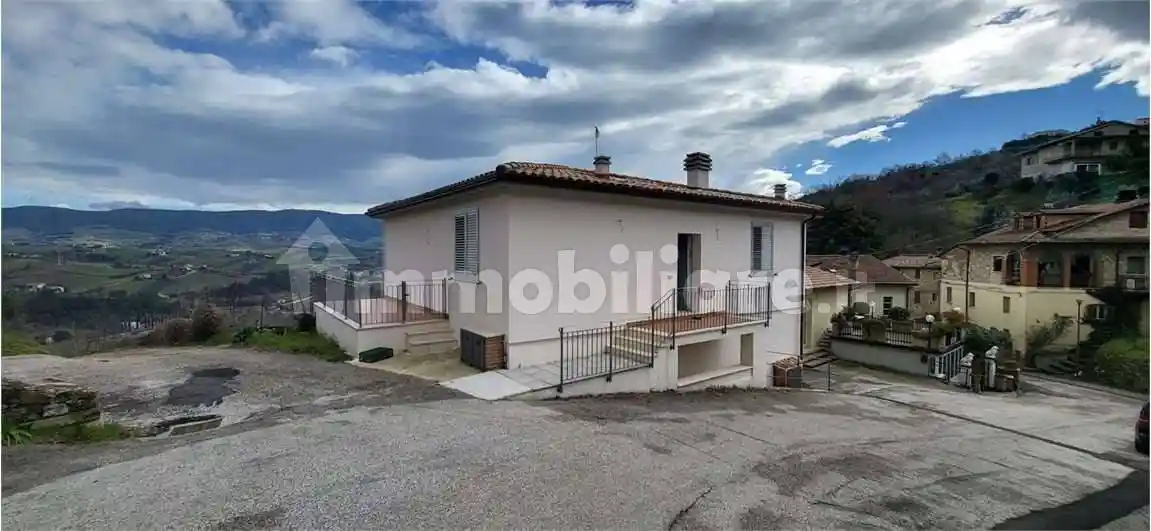 Casa indipendente in vendita a Collazzone