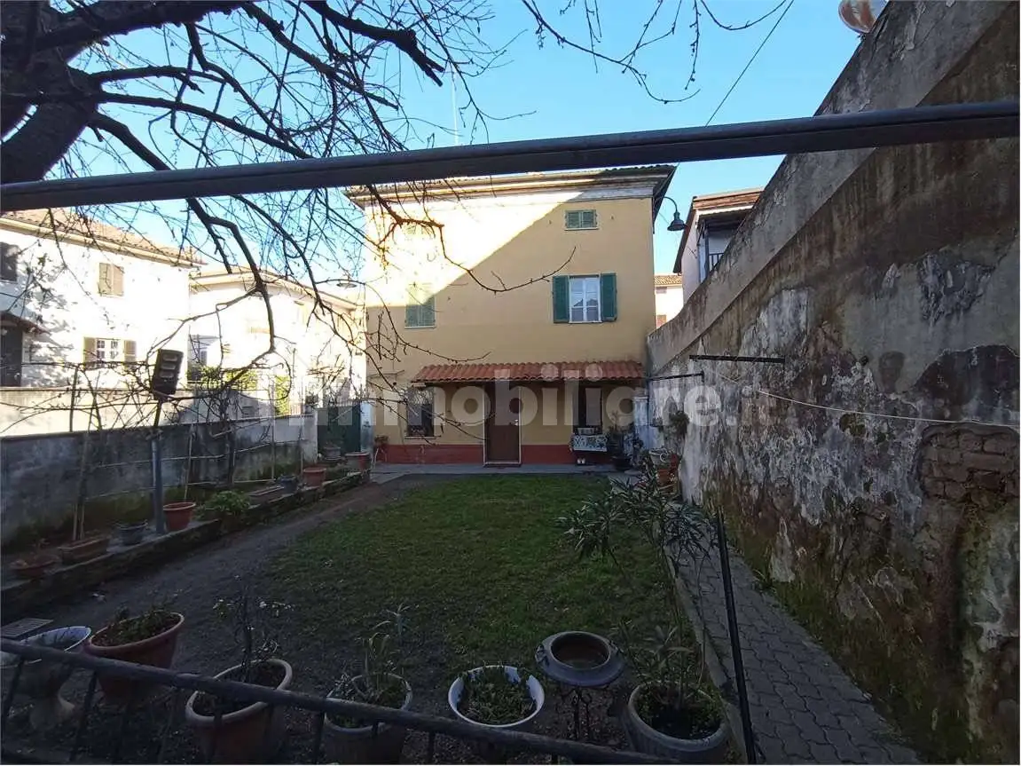 Casa indipendente in vendita a Pietra Marazzi