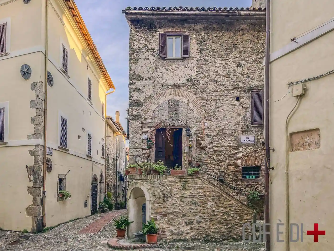 Casa indipendente in vendita a Castelnuovo di Farfa