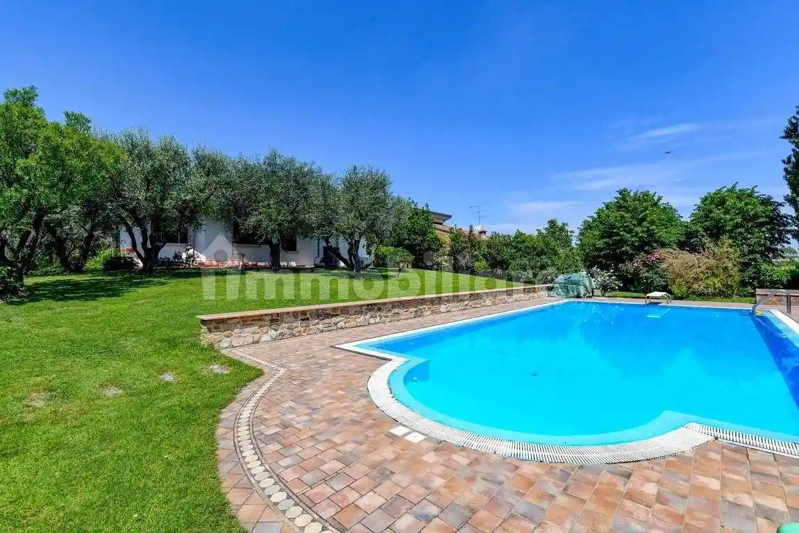 Villa in vendita a Sirmione
