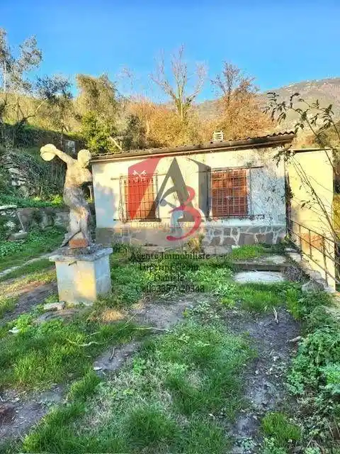 Casa indipendente in vendita a Calci