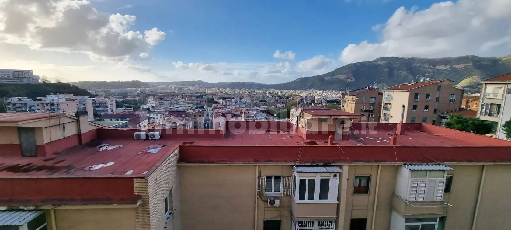 Appartamento in vendita a Napoli