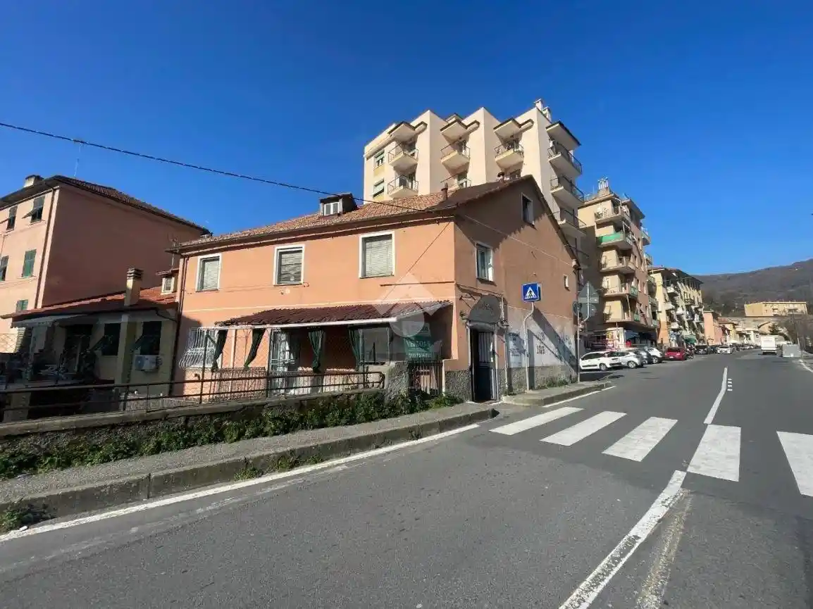 Casa indipendente in vendita a Genova