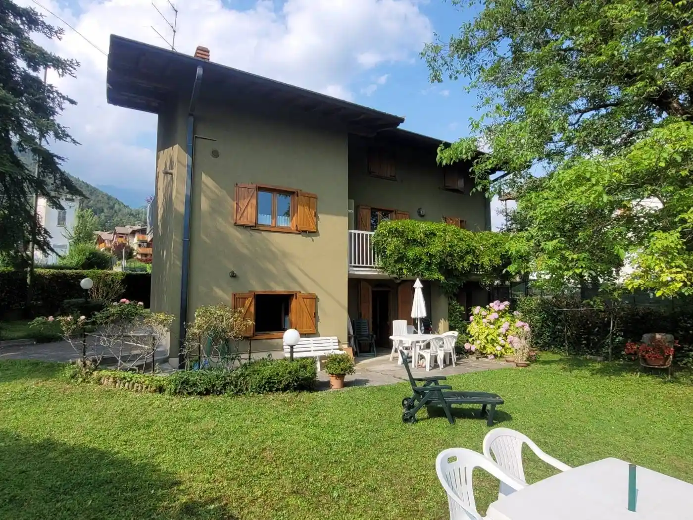 Villa in vendita a Castione della Presolana