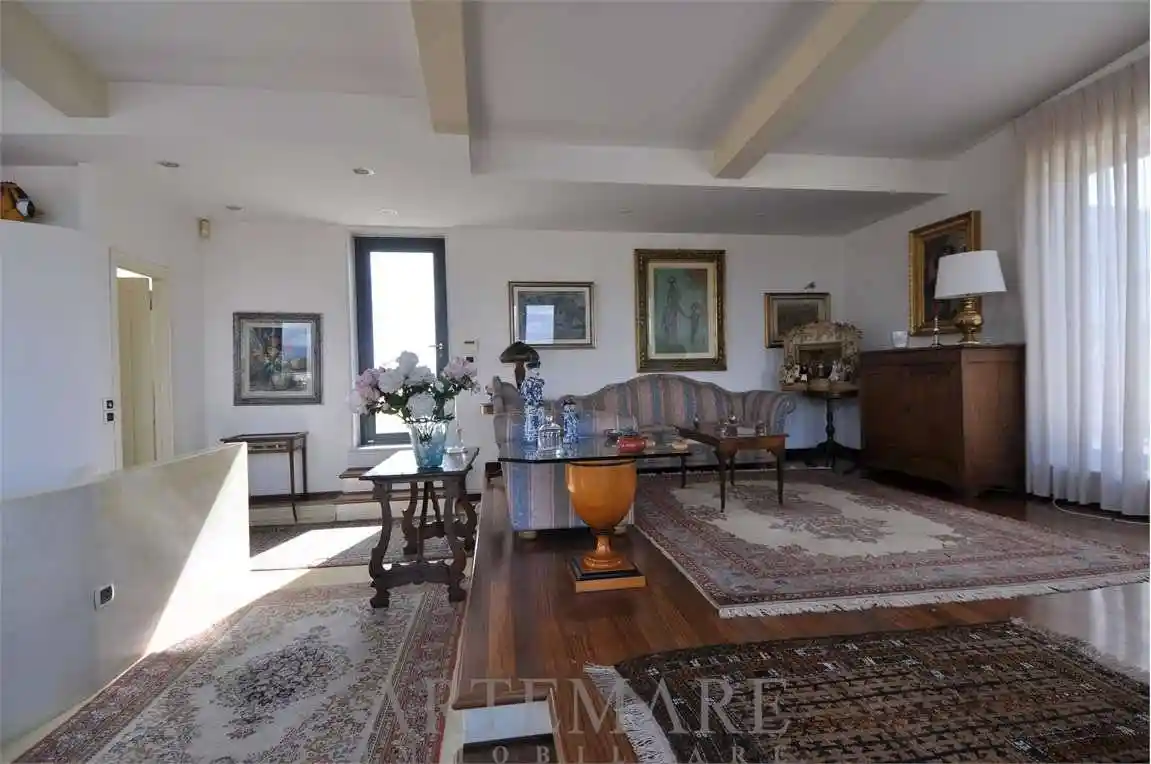 Appartamento in affitto a Pietrasanta