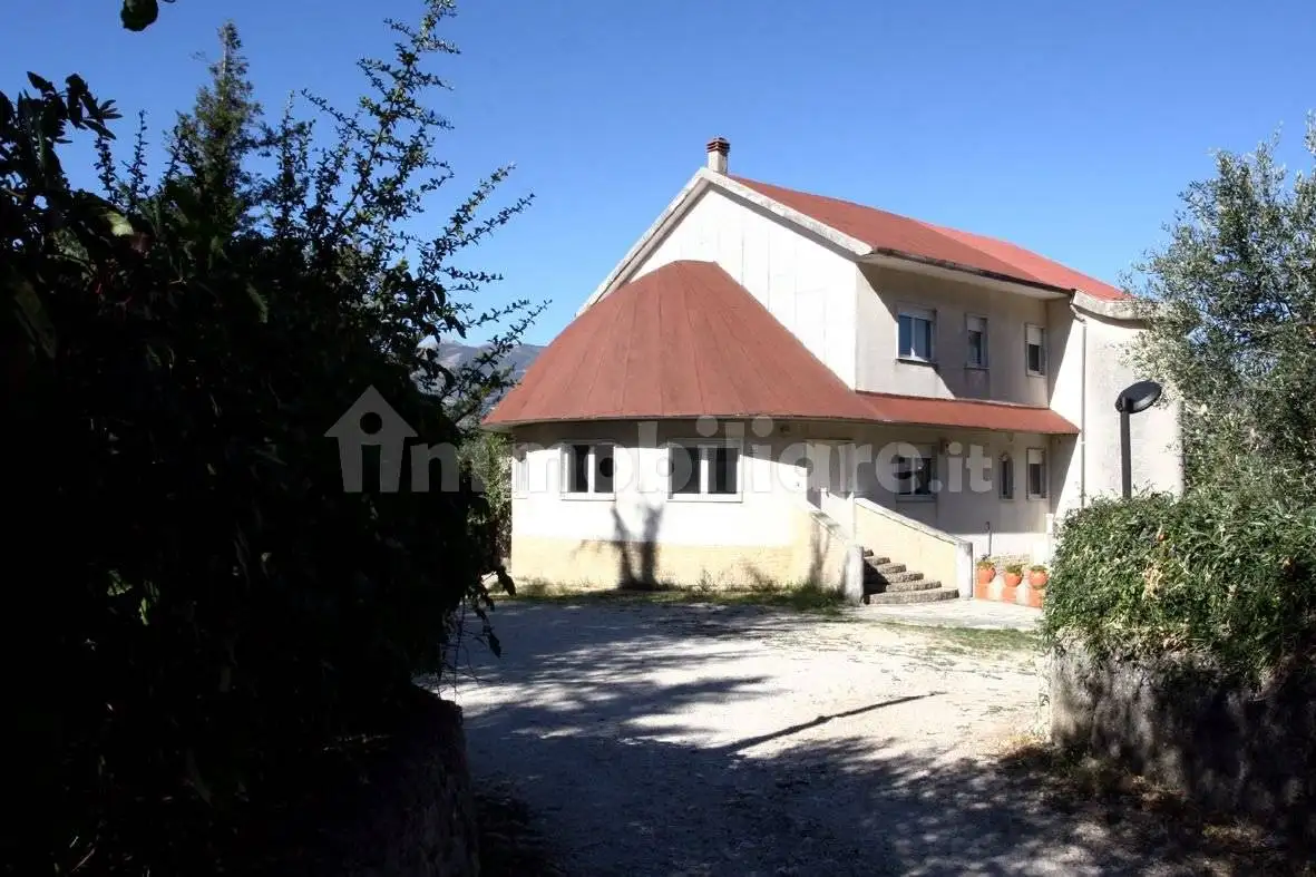 Palazzo - Edificio in vendita a Valva