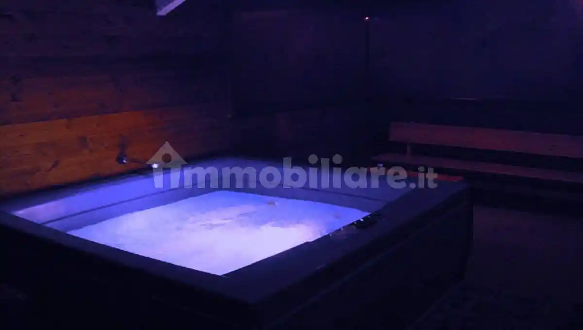 Palazzo - Edificio in vendita a Bardonecchia