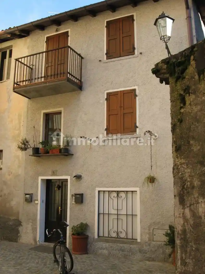 Appartamento in vendita a Barni