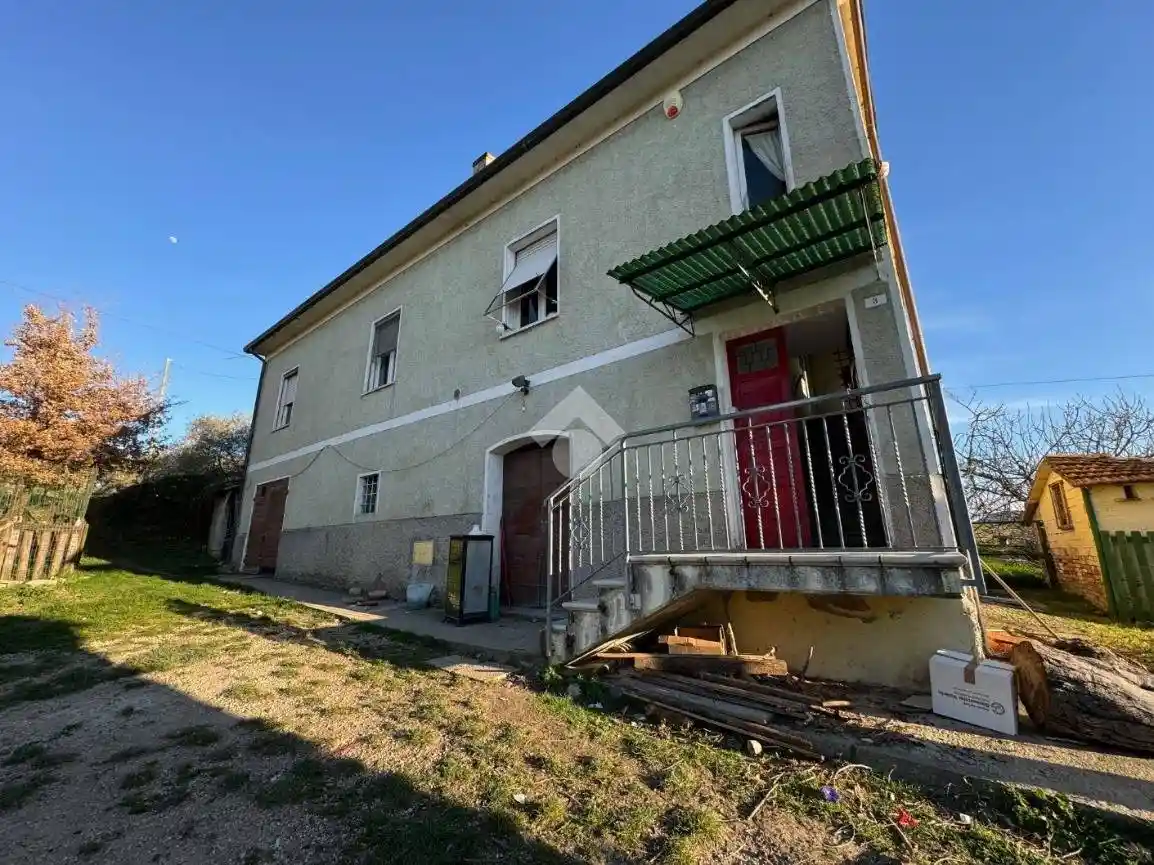 Casa indipendente in vendita a Giano dell'Umbria