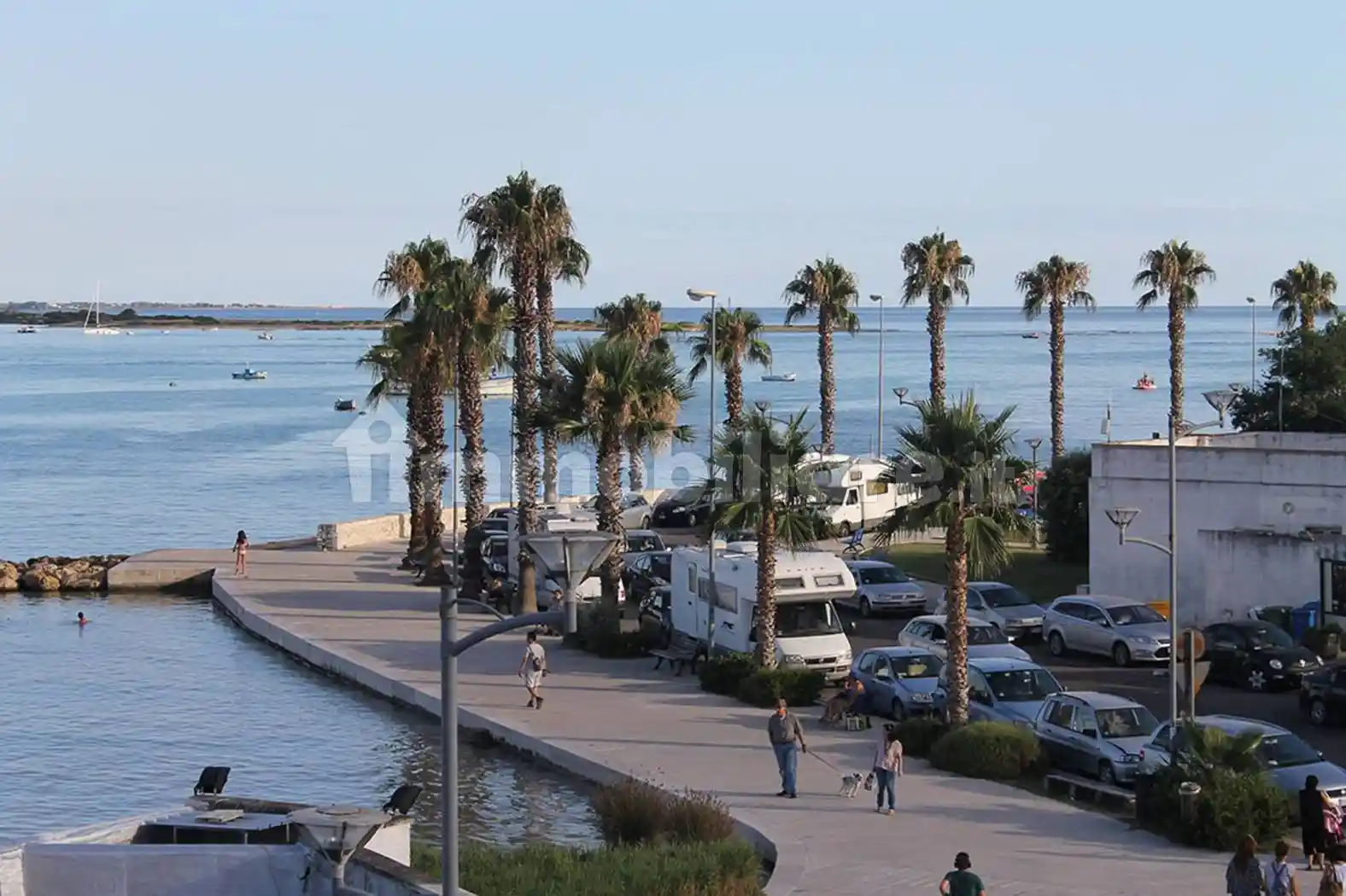 Palazzo - Edificio in vendita a Porto Cesareo
