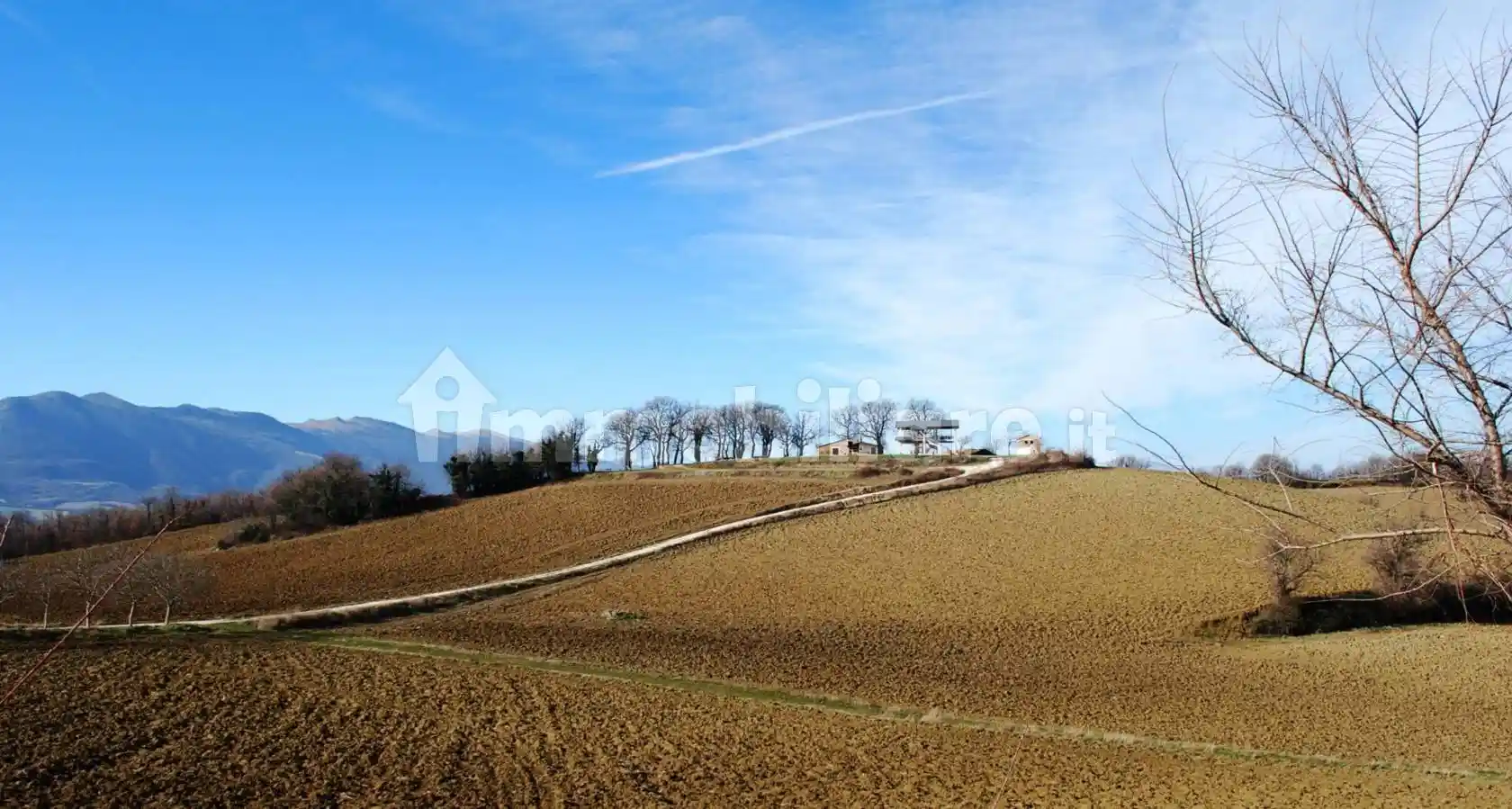 Rustico - Casale in vendita a Castelraimondo