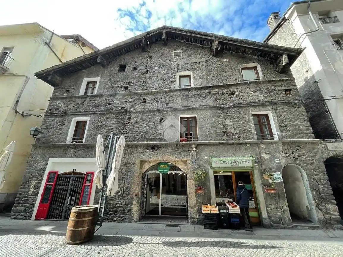 Appartamento in vendita a Aosta